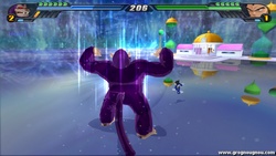 La forme Oozaru de Trunks (un Gorille violet) montrée dans ce mod pour le jeu Dragonball Z Tenkaichi 3.